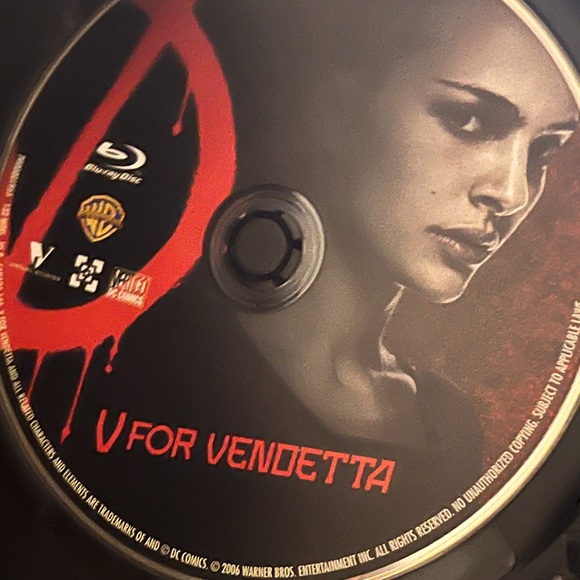 V For Vendetta Blue Ray DVD Movie . - Picture 4 of 6